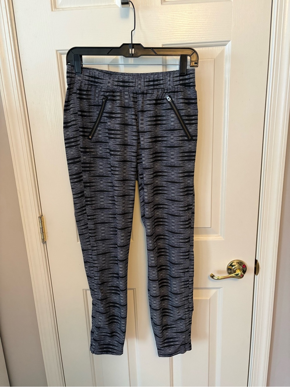 Athleta Women’s Black Heathered Jogger Pants